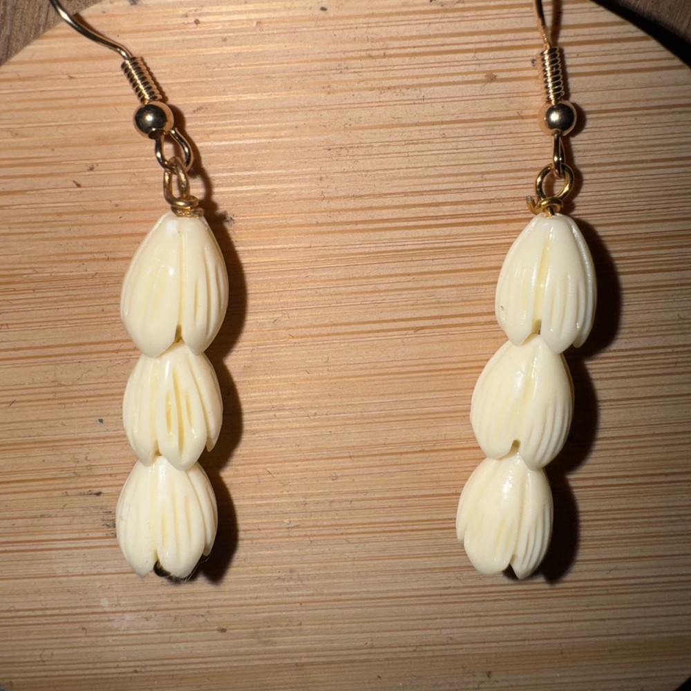 COPY - 183. Pīkake Carved Jasmine triple stack Lei Pikake Earrings